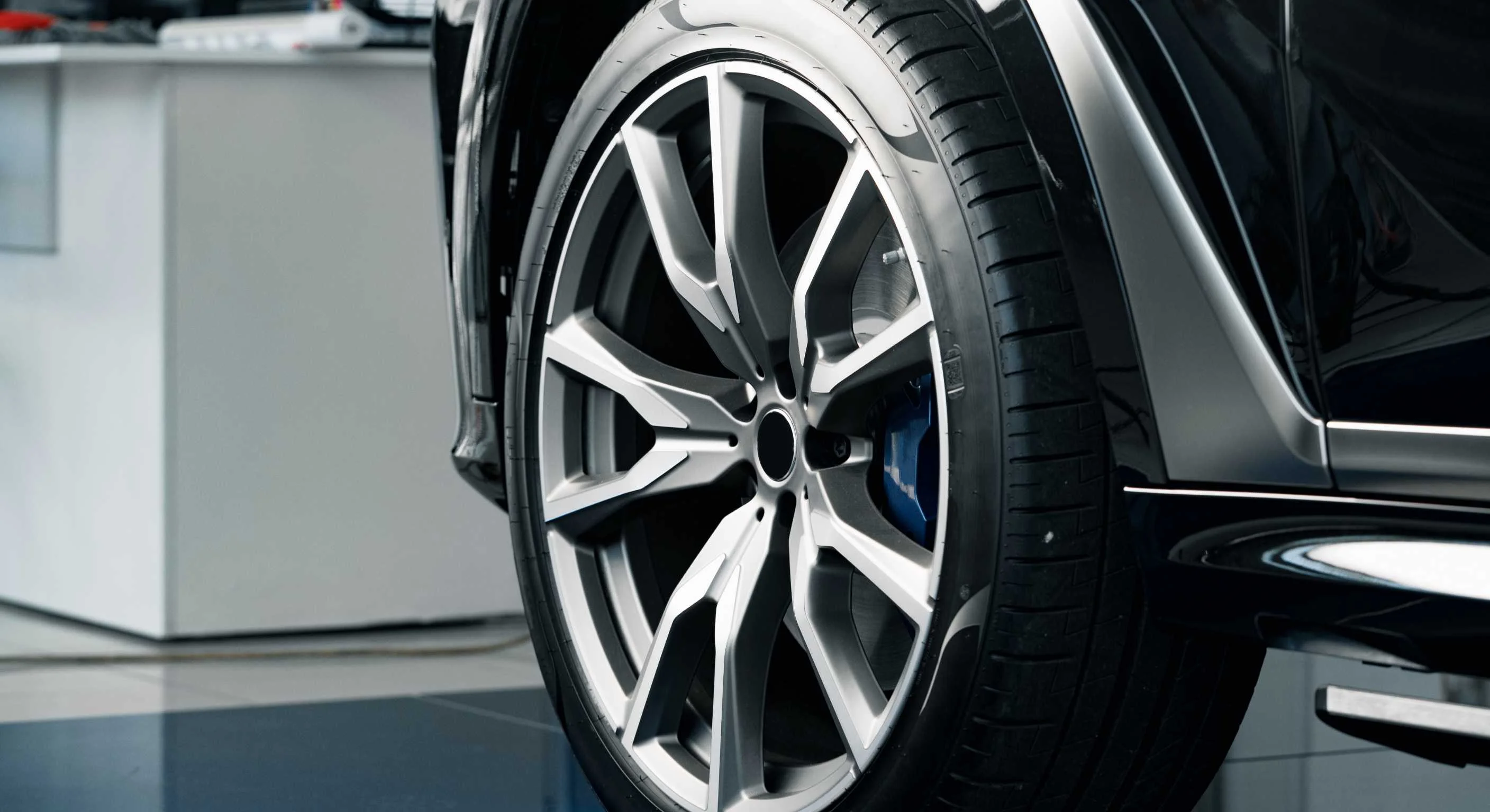 Which Tyres Are Best For Lexus - Silent Or Long Lasting