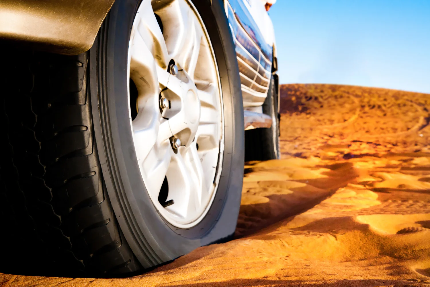 UAE Heat vs. Your Car: How to Protect Tyres, Battery & Engine